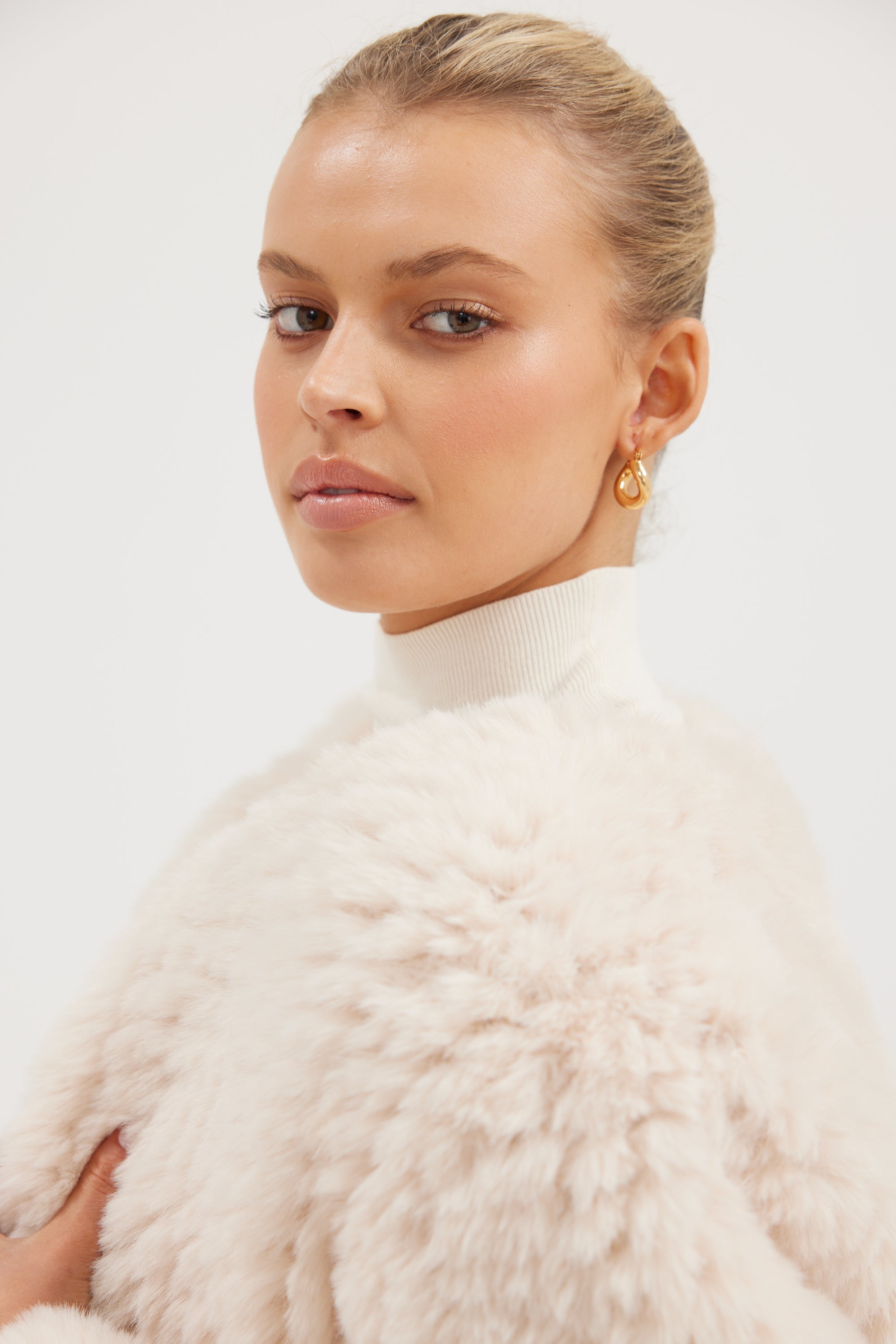 bubish Lola Crop Faux Fur Jacket Oatmeal JACKET