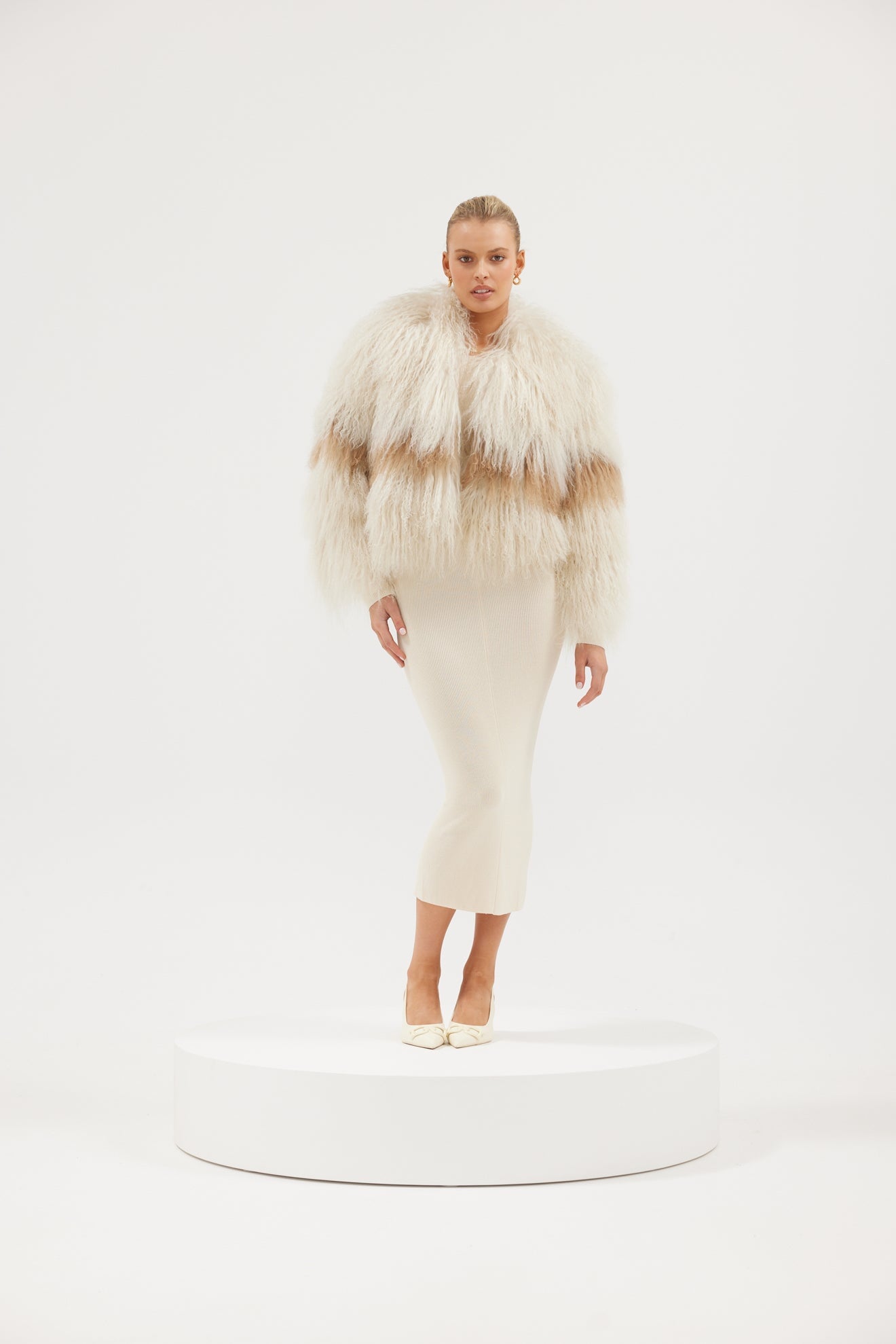 Curl short fake fur jacket oatmeal best sale